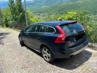 Usata Volvo V60 Momentum 163 CV (119 kW) 2011 Nero Station wagon