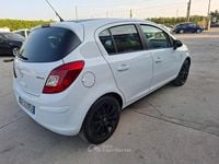 Usata Opel Corsa 75 CV (55 kW) 2010 Bianco Berlina