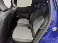 Usata Renault Clio V Techno 91 CV (66 kW) 2025 Blu/azzurro Berlina