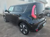 Usata Kia Soul 128 CV (94 kW) 2015 Nero SUV