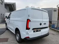 Nuova VW T7 150 CV (110 kW) 2026 Clear white Furgone