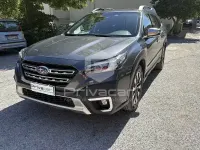 Usata Subaru Outback Premium 169 CV (124 kW) 2023 Grigio Station wagon