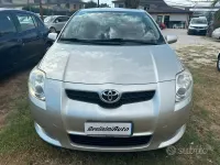 Usata Toyota Auris Sol 90 CV (66 kW) 2009 Grigio Utilitaria