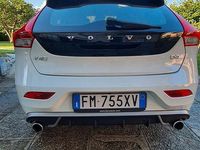 Usata Volvo V40 150 CV (110 kW) 2018 Bianco Berlina