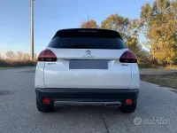Usata Peugeot 2008 GT-line 110 CV (80 kW) 2020 Bianco SUV