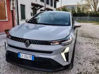 Usata Renault Captur Techno 101 CV (74 kW) 2025 Grigio SUV