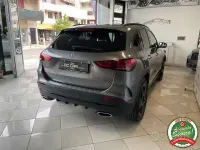 Usata Mercedes GLA200 Premium 150 CV (110 kW) 2022 Grigio SUV