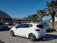 Second-hand Renault Clio IV 120 CP (88 kW) 2015 Alb Berlinǎ
