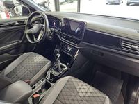 Usata VW T-Roc R-line 116 CV (85 kW) 2023 Argento SUV