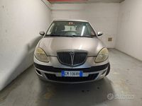 Usata Lancia Ypsilon 60 CV (44 kW) 2003 Grigio Utilitaria