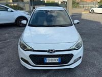 Usata Hyundai i20 Comfort 74 CV (54 kW) 2017 Bianco Berlina