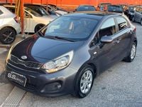 Usata Kia Rio 83 CV (61 kW) 2016 Blu Berlina