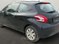 Usata Peugeot 208 83 CV (61 kW) 2014 Nero Utilitaria