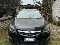 Usata Opel Astra 115 CV (84 kW) 2011 Nero Berlina