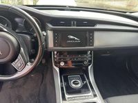 Usata Jaguar XF R-Sport 200 CV (147 kW) 2018 Nero Berlina