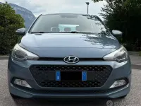 Usata Hyundai i20 75 CV (55 kW) 2015 Grigio Berlina