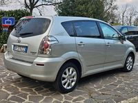 Begagnad Toyota Corolla Verso 129 HK (94 kW) 2007 Silver Minibuss