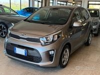 Usata Kia Picanto Active 67 CV (49 kW) 2019 Titanium grey Utilitaria