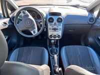 Usata Opel Corsa 85 CV (62 kW) 2012 Bianco Berlina
