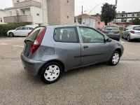 Usata Fiat Punto Emotion 80 CV (58 kW) 2003 Grigio Utilitaria