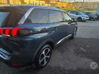 Usata Peugeot 5008 S 131 CV (96 kW) 2023 Blu SUV