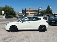 Usata Alfa Romeo Giulietta 105 CV (77 kW) 2013 Bianco Utilitaria