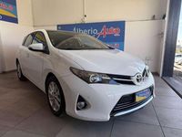 Usata Toyota Auris Lounge+ 90 CV (66 kW) 2013 Bianco Berlina
