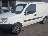 Usata Fiat Doblò 103 CV (75 kW) 2010 Bianco / pastello Monovolume