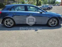 Usata Mercedes A180 Business 116 CV (85 kW) 2019 Blu Utilitaria
