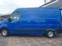 Usata Nissan Interstar Acenta 135 CV (99 kW) 2022 Bluazzurro Furgone