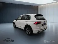 Usata VW Tiguan R-line 150 CV (110 kW) 2023 Bianco SUV