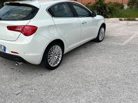 Usata Alfa Romeo Giulietta 150 CV (110 kW) 2015 Bianco Utilitaria