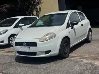 Usata Fiat Grande Punto S 75 CV (55 kW) 2011 Bianco Utilitaria