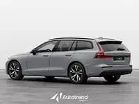 Nuova Volvo V60 Core 197 CV (144 kW) 2025 Argento Station wagon