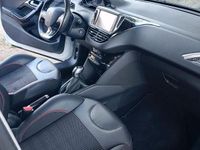 Usata Peugeot 208 GT-line 102 CV (75 kW) 2019 Bianco Utilitaria