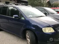 Usata VW Touran Highline 140 CV (102 kW) 2005 Bluazzurro Monovolume