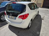 Usata Opel Meriva 95 CV (69 kW) 2012 Bianco Monovolume