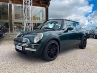 Begagnad Mini ONE 90 HK (66 kW) 2004 Grön Halvkombi