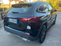 Usata Mercedes GLA200 150 CV (110 kW) 2022 Nero SUV