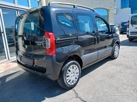 Usata Fiat Qubo Trekking 75 CV (55 kW) 2011 Nero Monovolume