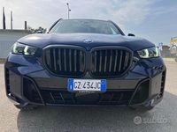 Usata BMW X5 M Sport 352 CV (258 kW) 2025 Tanzanite blue metallizzato SUV