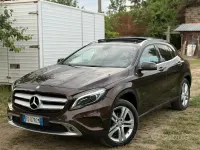 Usata Mercedes GLA200 136 CV (100 kW) 2016 Marrone SUV
