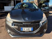 Usata Peugeot 208 Allure 82 CV (60 kW) 2014 Grigio Utilitaria