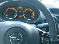 Usata Opel Corsa 75 CV (55 kW) 2010 Grigio Utilitaria