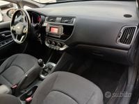 Usata Kia Rio 75 CV (55 kW) 2015 Nero Berlina