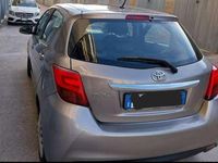 Usata Toyota Yaris Active 90 CV (66 kW) 2014 Grigio Berlina