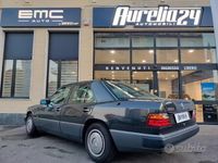 Usata Mercedes E200 137 CV (100 kW) 1992 Grigio Berlina