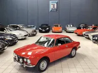 Usata Alfa Romeo 2000 Veloce 131 CV (96 kW) 1971 Rosso Coupé