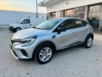 Usata Renault Captur Life 101 CV (74 kW) 2020 Grigio SUV