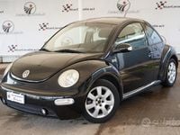 Usata VW New Beetle 100 CV (73 kW) 2006 Nero Utilitaria